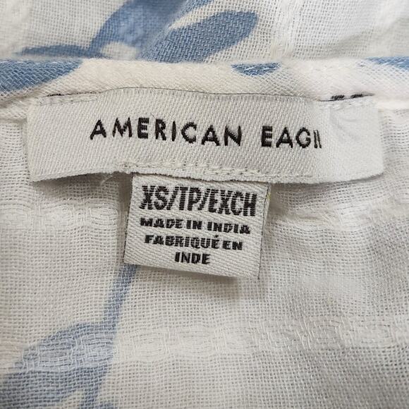 American Eagle Floral V-Neck Tie Front Crop Top 3/4 Sleeve White Blue Size XS - Picture 7 of 10